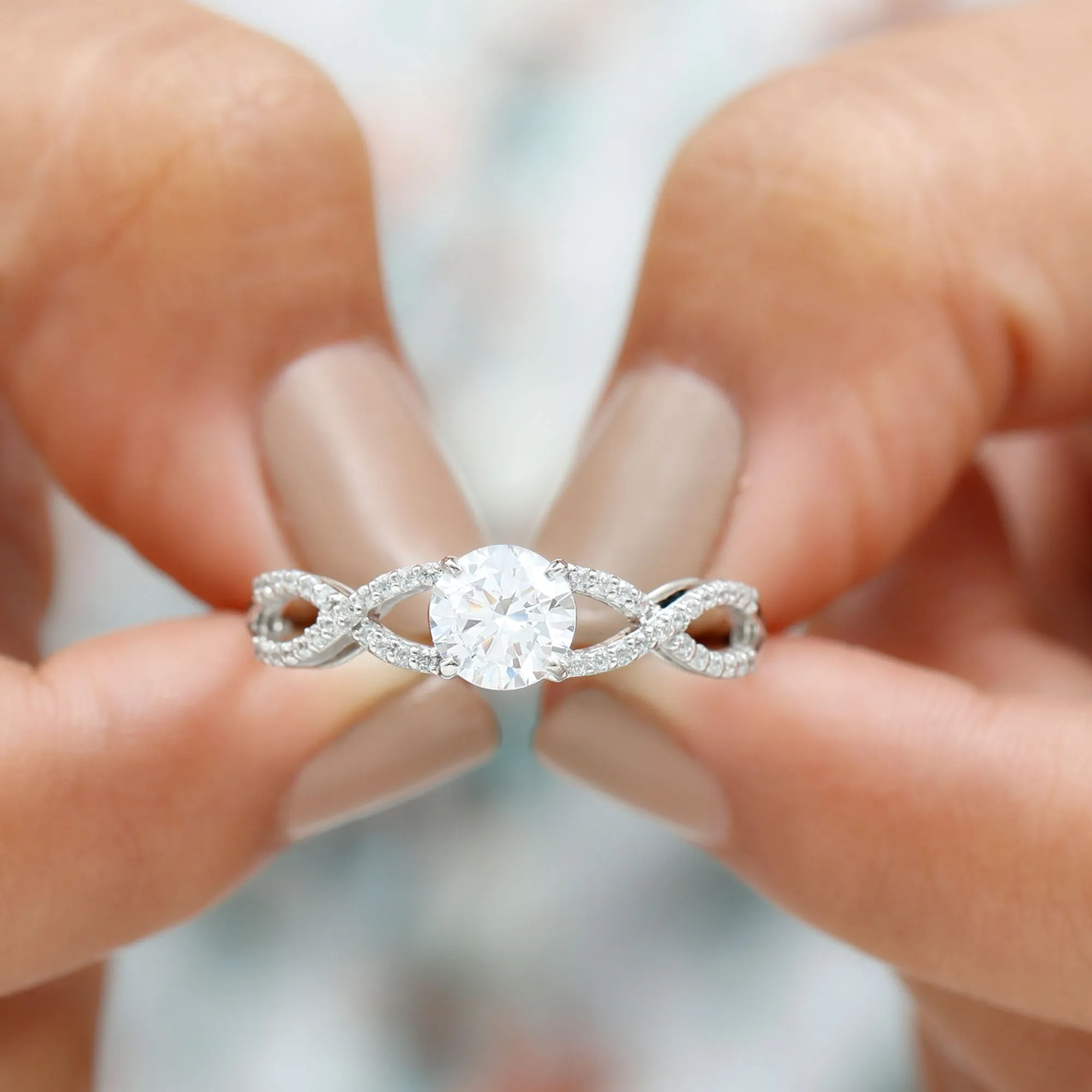 1.75 CT Round Cut Solitaire Zircon Crossover Engagement Ring