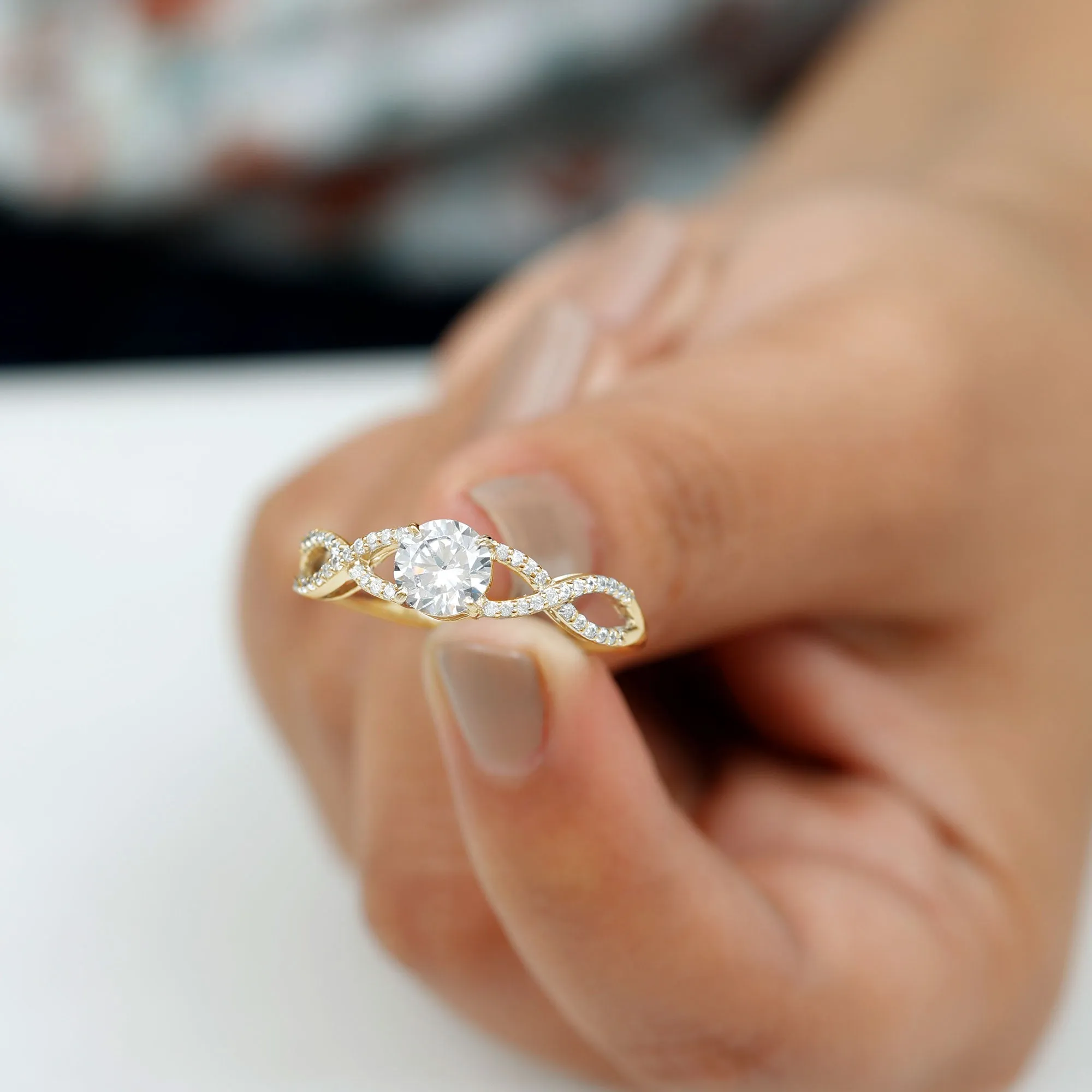 1.75 CT Round Cut Solitaire Zircon Crossover Engagement Ring