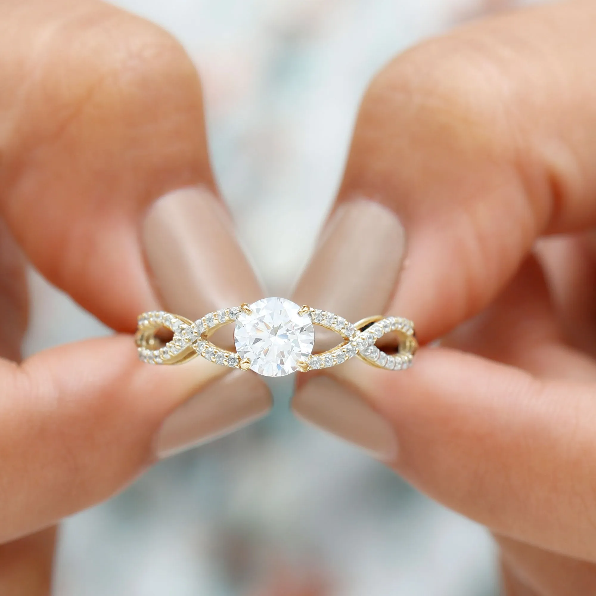 1.75 CT Round Cut Solitaire Zircon Crossover Engagement Ring