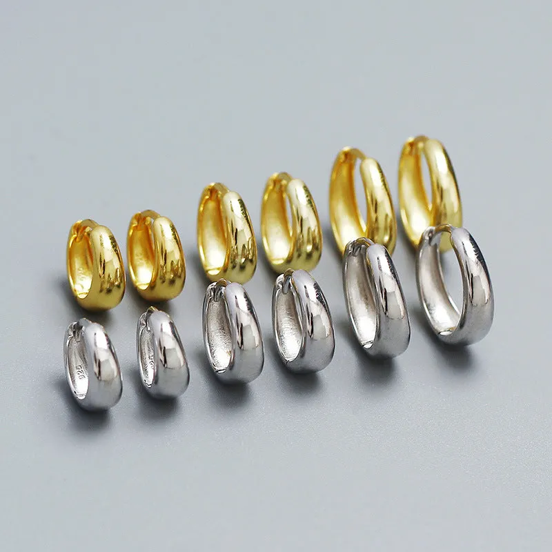 BABY CURVED HOOP EARRINGS