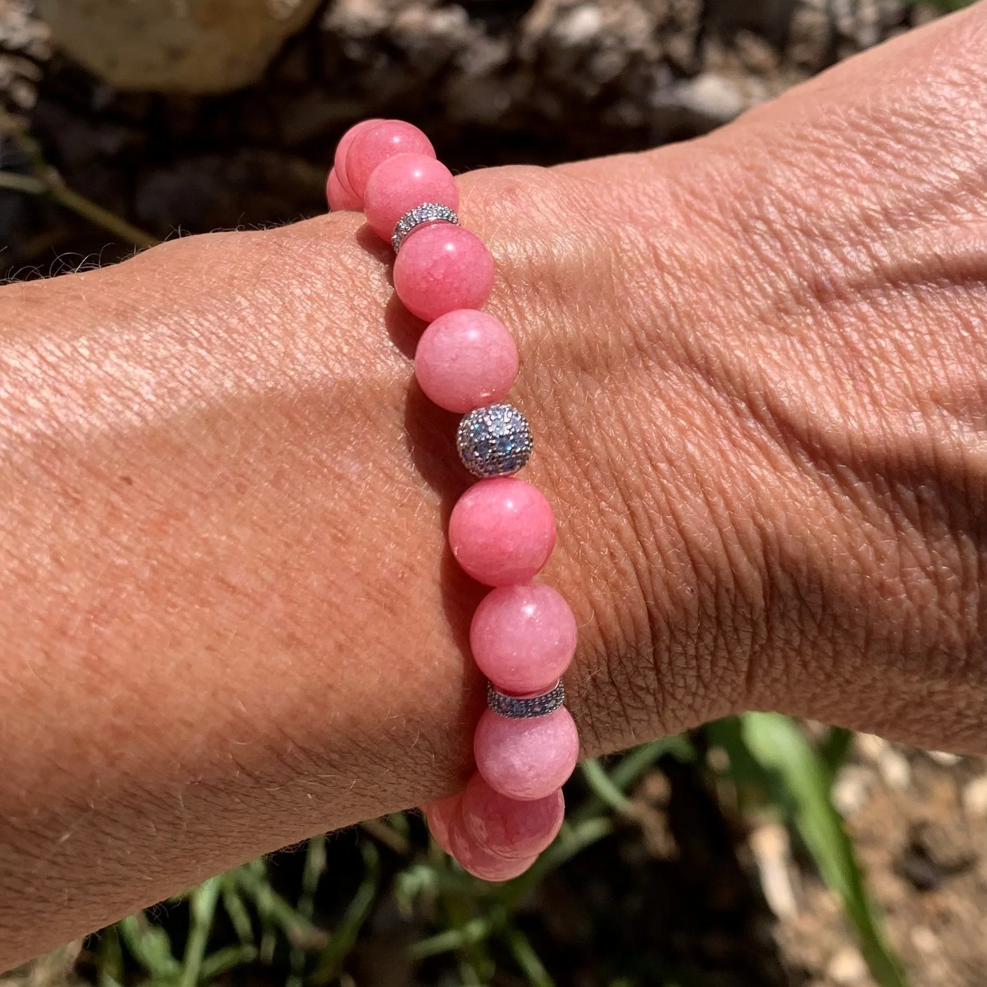 Bracelet en rhodochrosite plaqué or et zircon, le féminin, cadeau Noël