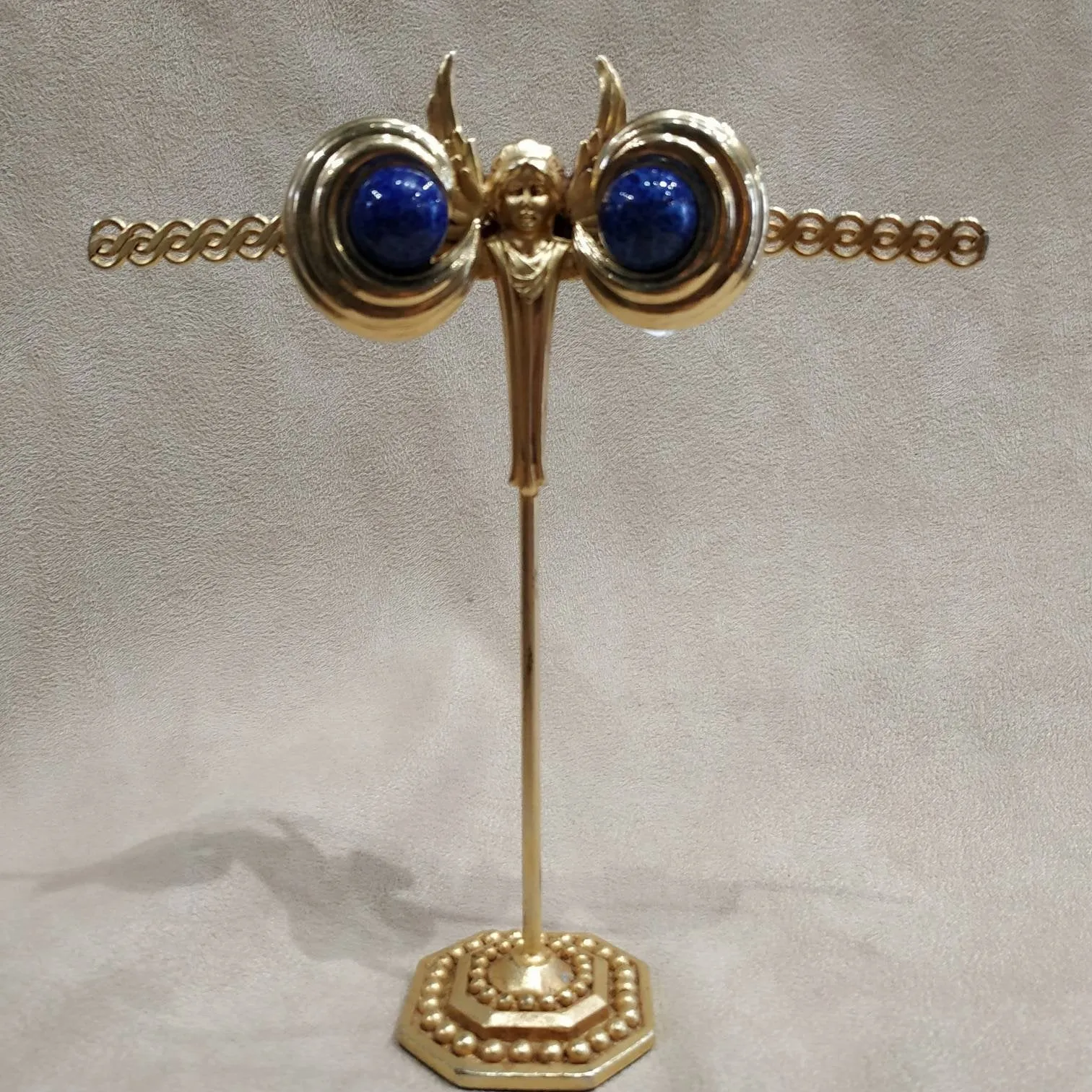 Ciner Gold / Lapis blue vintage clip on earrings