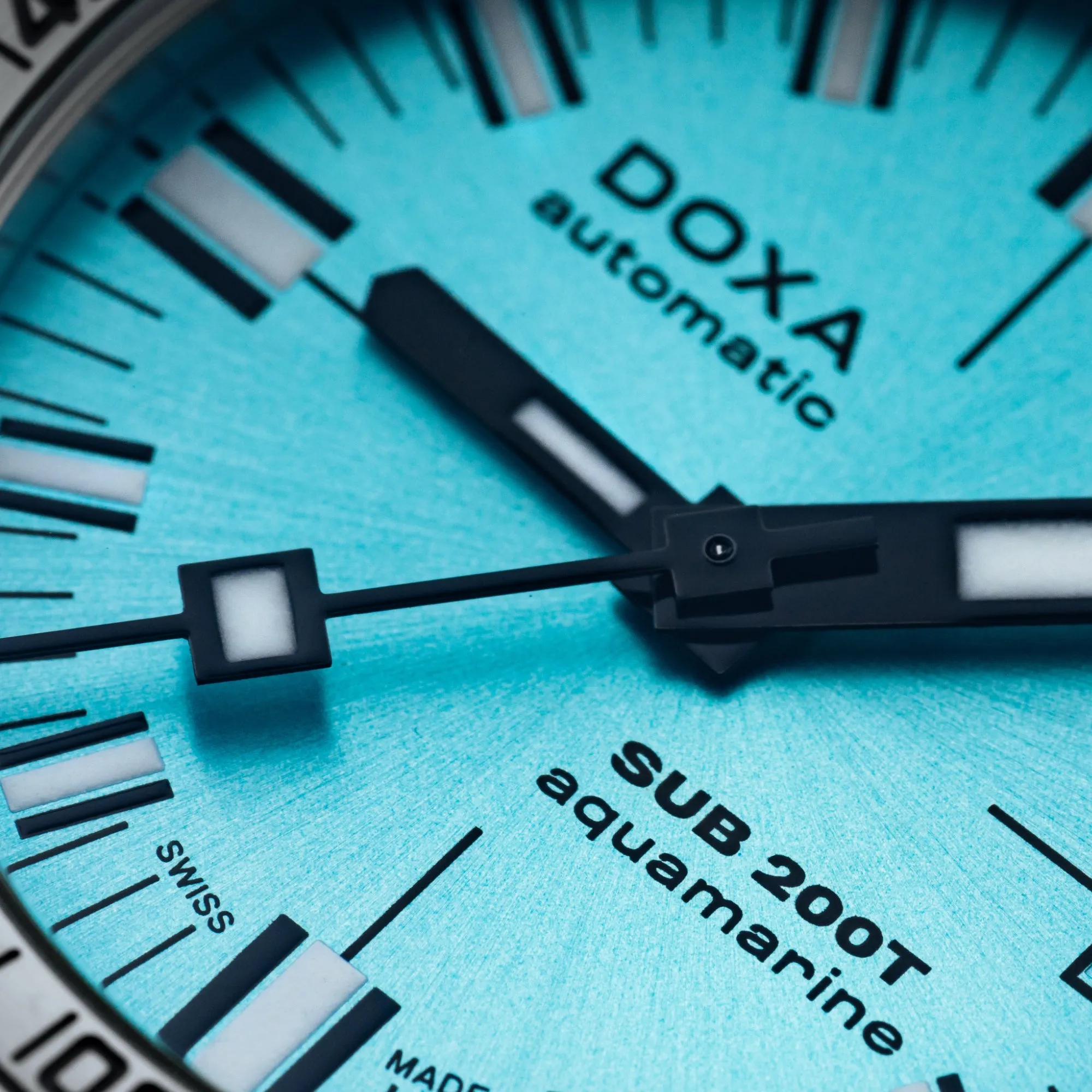 Doxa 200 T - Aquamarine (Turquoise) Sunray Dial