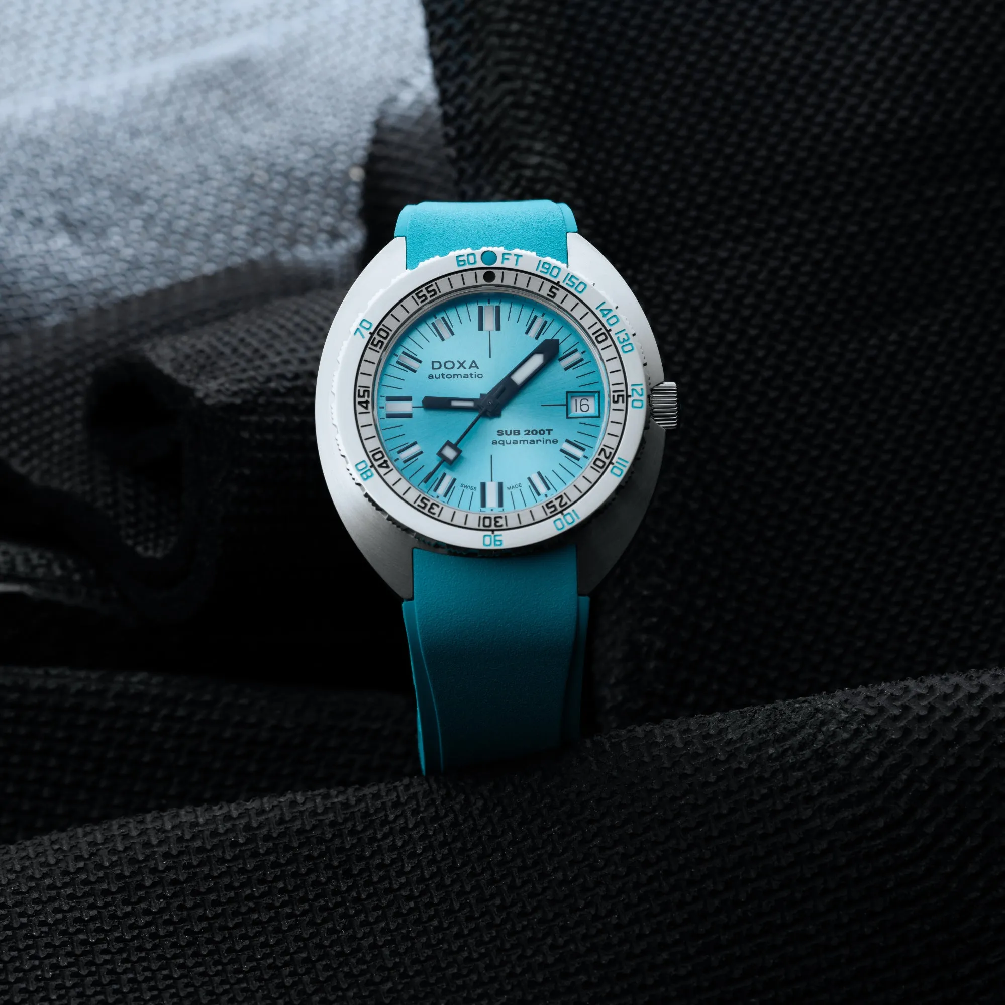 Doxa 200 T - Aquamarine (Turquoise) Sunray Dial