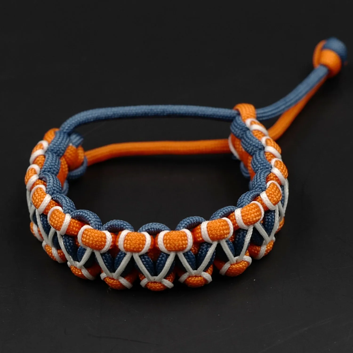 Emergency Paracord Bracelet