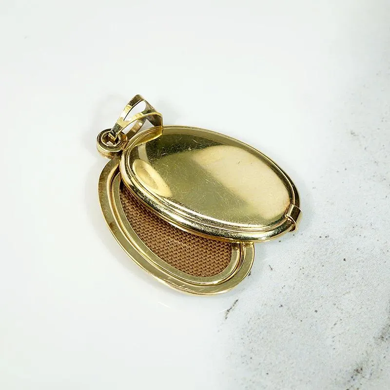 Engraved Gold Swivel Locket from UnoAErre