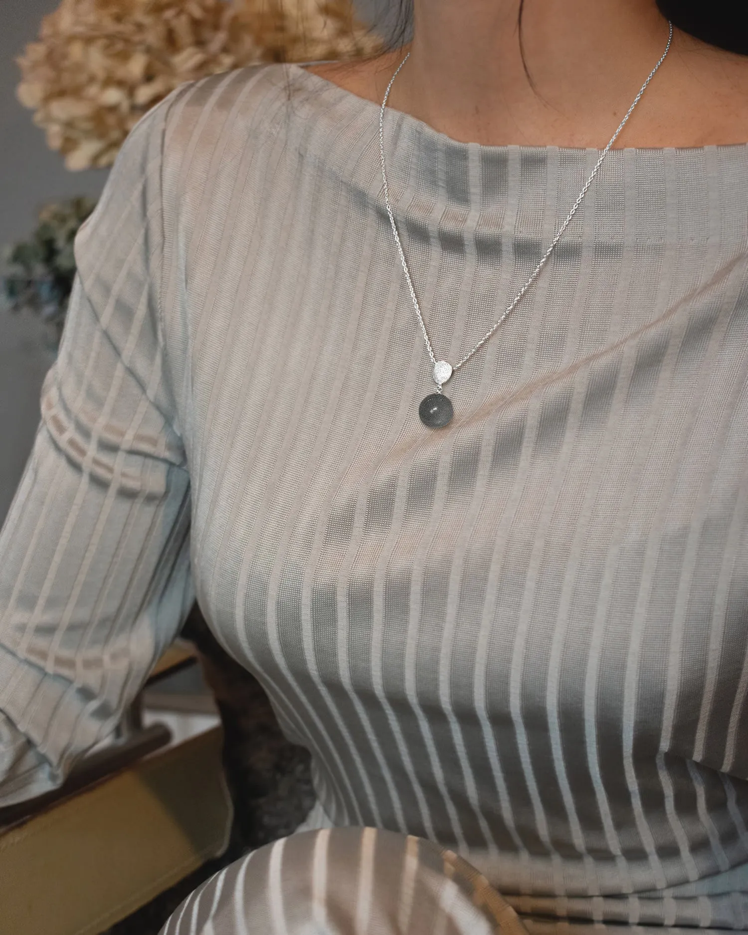 Enigma single necklace silver