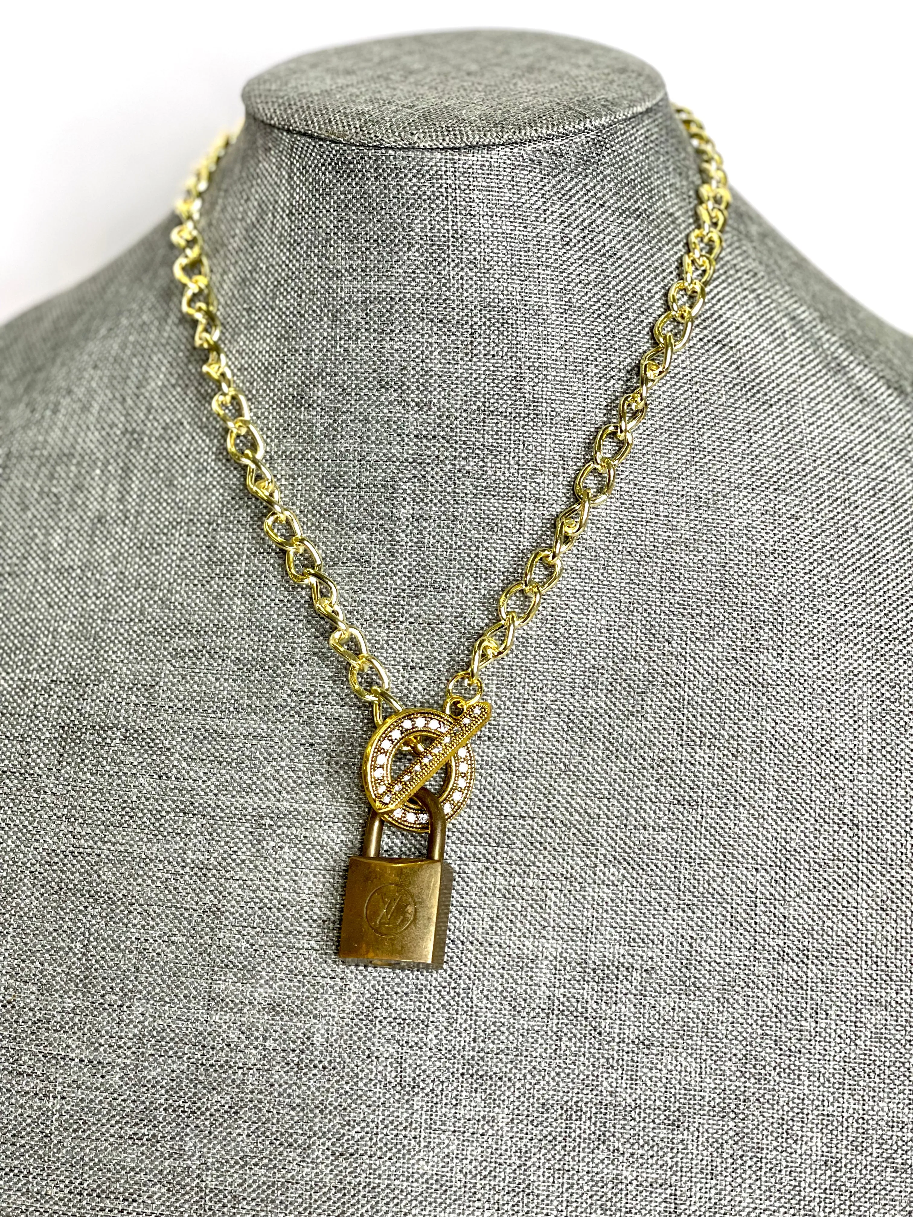 Lock & Chain necklace in gold toggle Clear Rhinestone