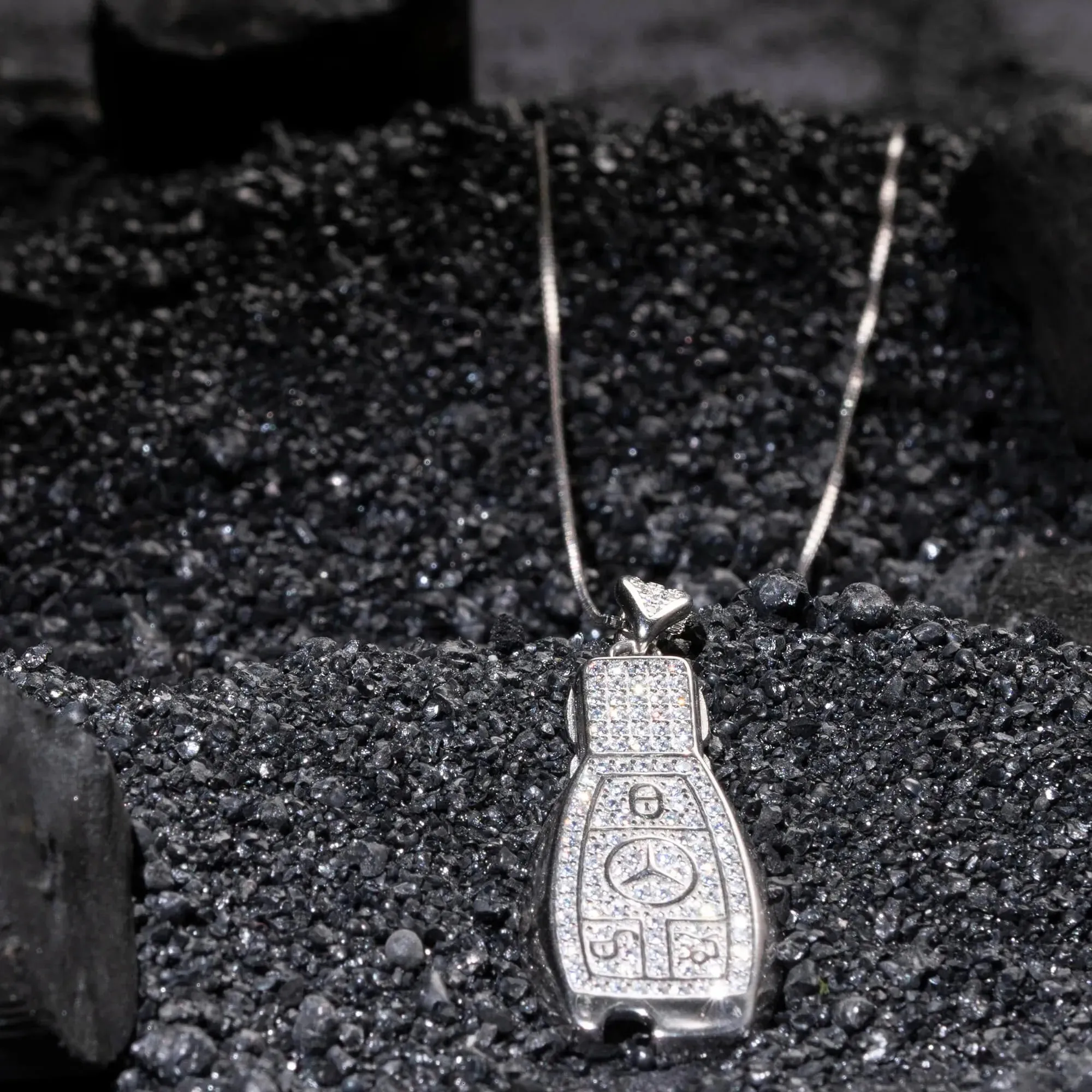 Mercedes Opulence Zircon Studded Silver Locket