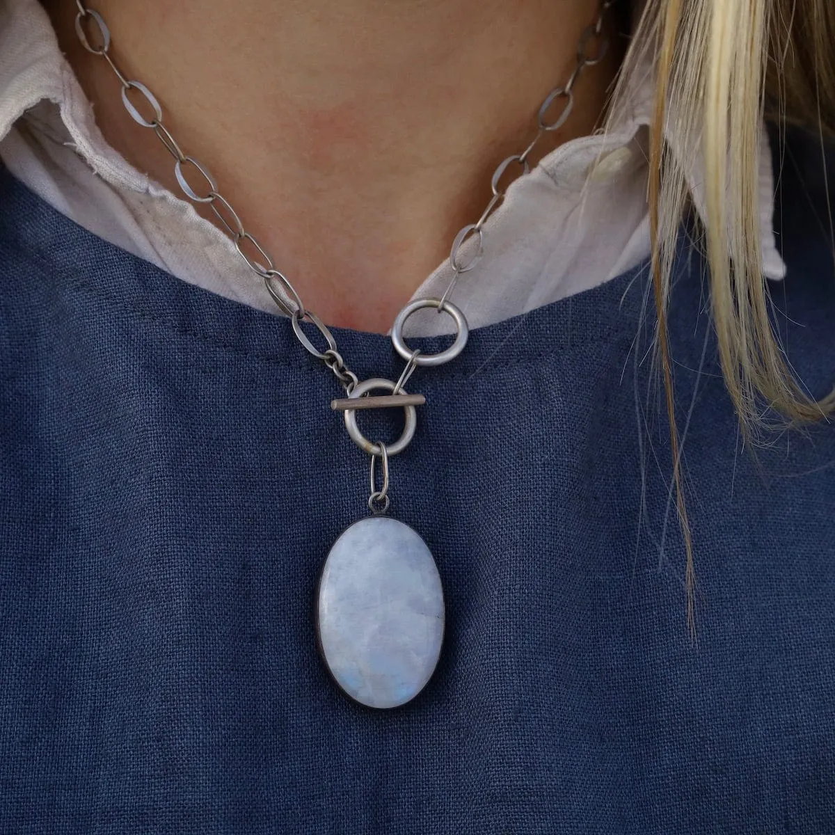 Oval Cabochon Rainbow Moonstone Toggle Necklace