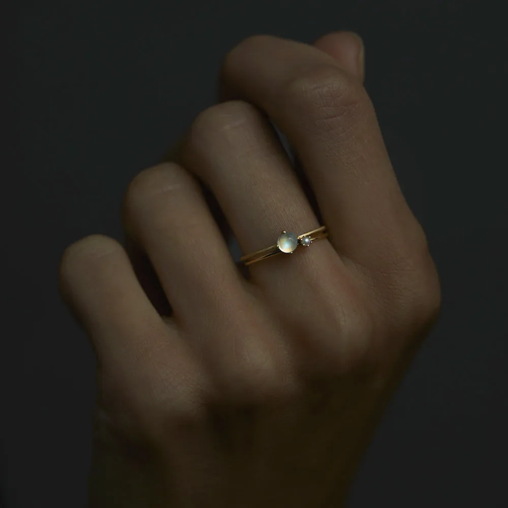 R11601RM | Rainbow Moonstone Wisp Ring