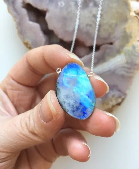 Silver Rainbow Moonstone Pendant Necklace
