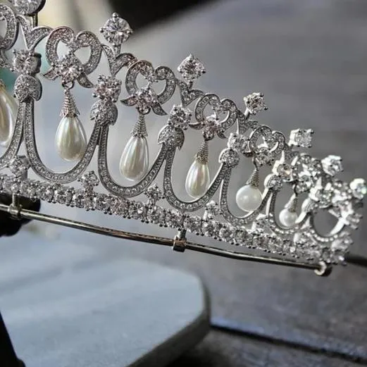 T177. The Lover’s Knot Royal Tiara replica, Princess Diana Tiara