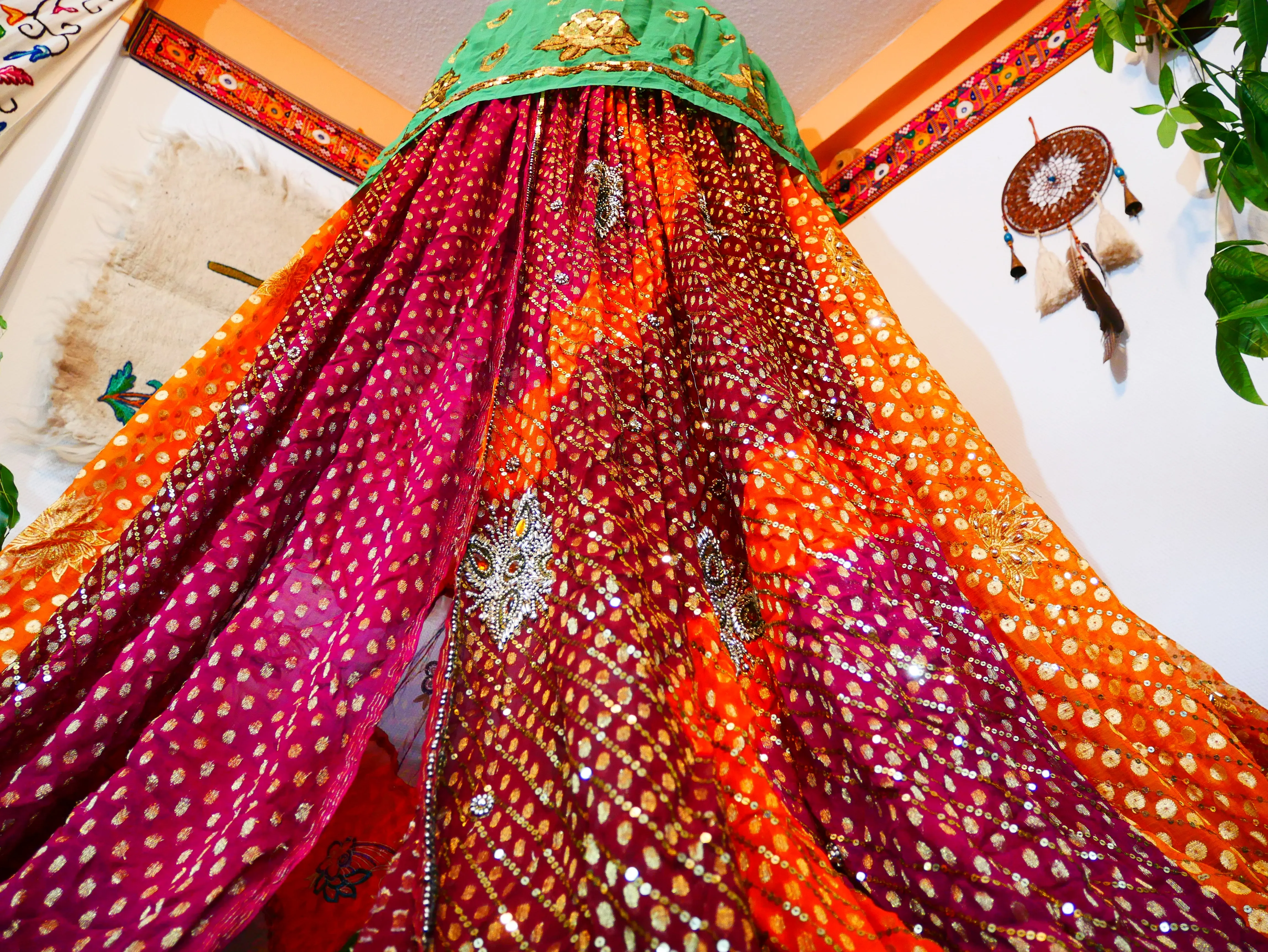 Wedding Saree canopy - Boho Hanging Tent- bed canopy  | bohemian wedding backdrop - Hippie decor - floor seating area | meditation room - Shanti baldachin