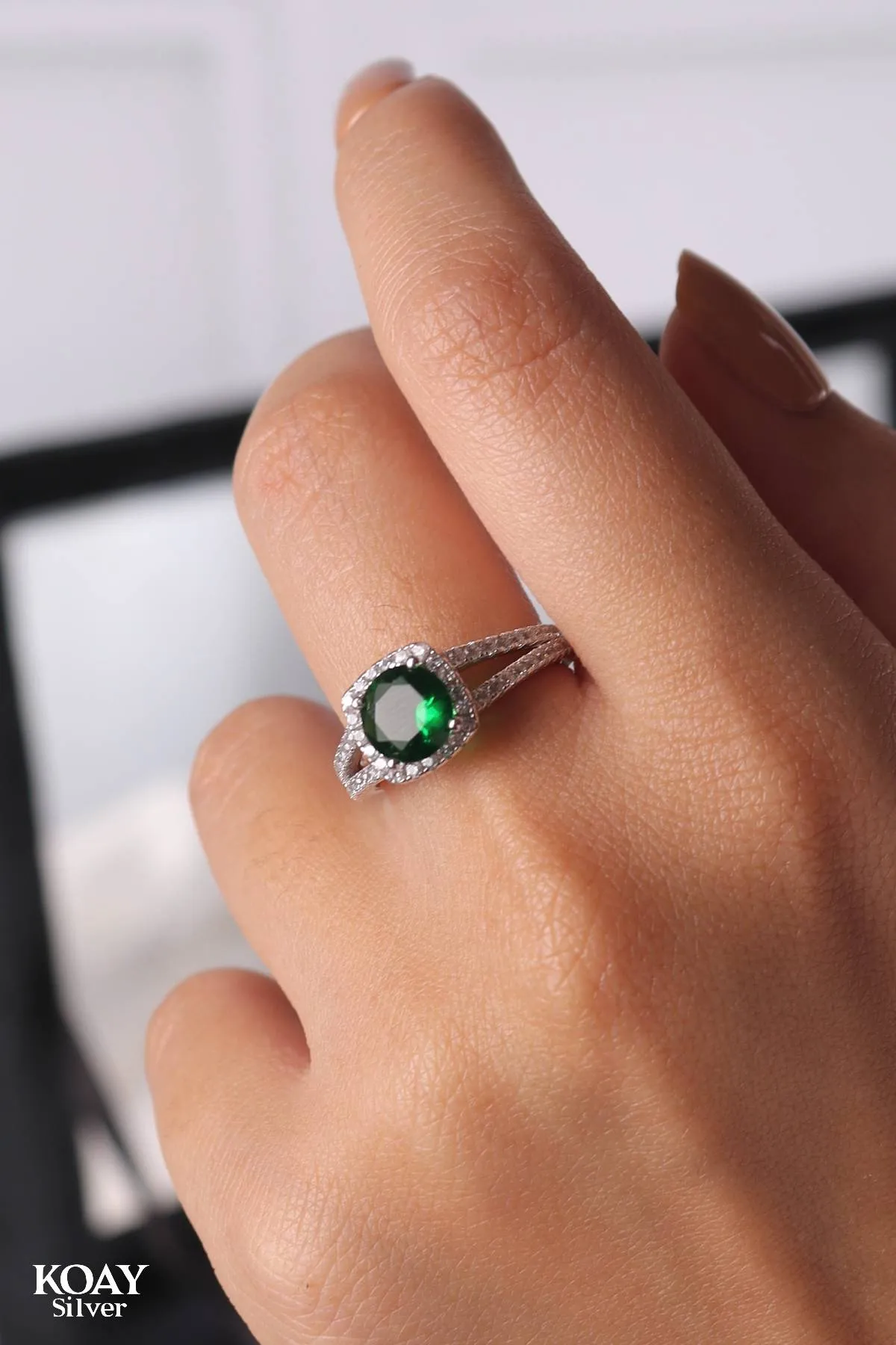 Zircon Ring (043-Green-02)